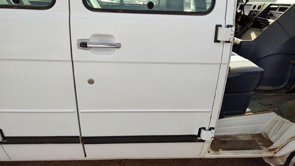 1995 GMC Van Rear Door RH White — photo 2