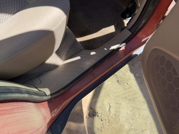 2005-2007 Ford Escape Passenger Right Rear Lower Sill Plate Step Trim Panel Oem — photo 1