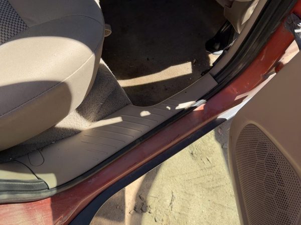 2005-2007 Ford Escape Passenger Right Rear Lower Sill Plate Step Trim Panel Oem — photo 3