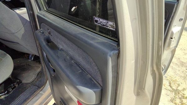 01 02 Sierra 2500 Hd Passenger Right Rear Door Panel With Switches Graphite 12D — photo 3
