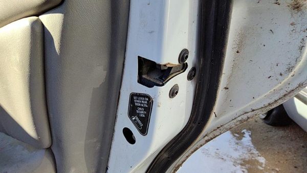 1997-2005 Buick Century Passenger Right Rear Door Latch With Rods/Cables Back — photo 3