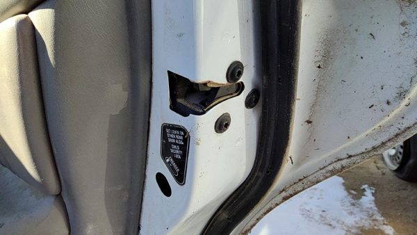 1997-2005 Buick Century Passenger Right Rear Door Latch With Rods/Cables Back — photo 2