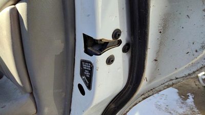 1997-2005 Buick Century Passenger Right Rear Door Latch With Rods/Cables Back