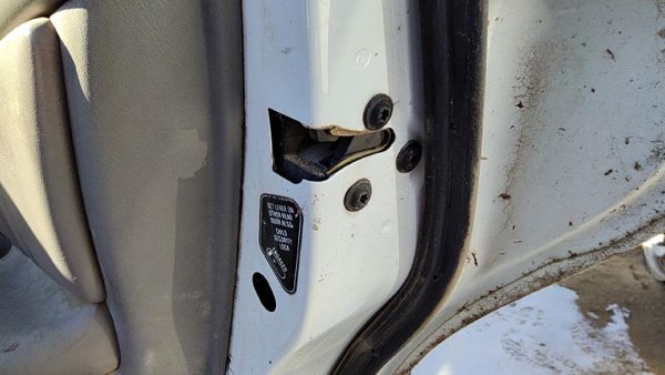 1997-2005 Buick Century Passenger Right Rear Door Latch With Rods/Cables Back — photo 1