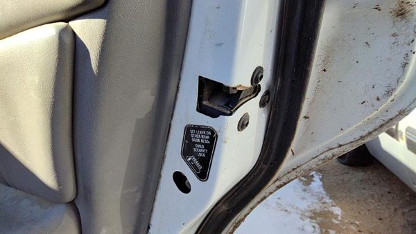 1997-2005 Buick Century Passenger Right Rear Door Latch With Rods/Cables Back — photo 4