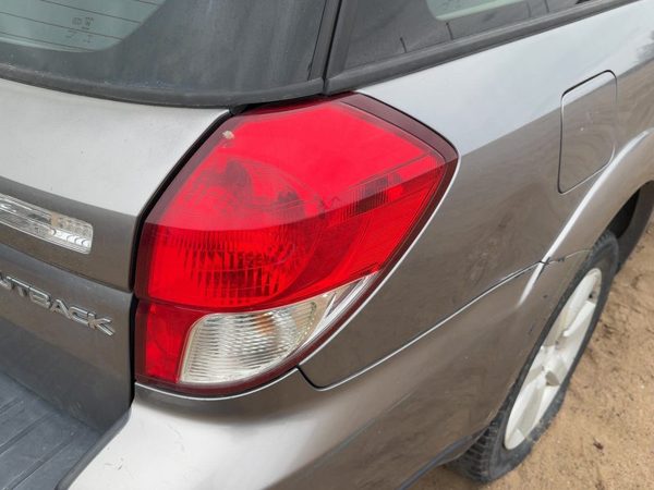08-09 Subaru Legacy Outback Passenger Right Outer Tail Light Brake Lamp Oem Rear — photo 1
