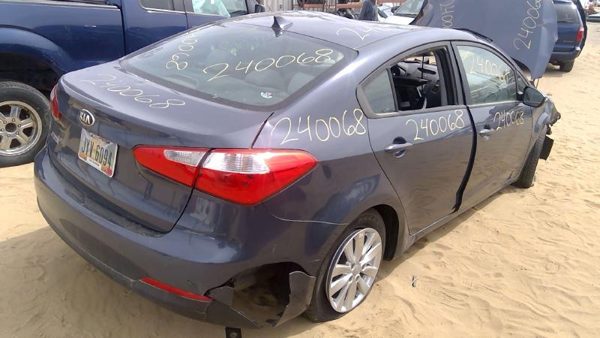 2016 Kia Forte — vehicle photo 8