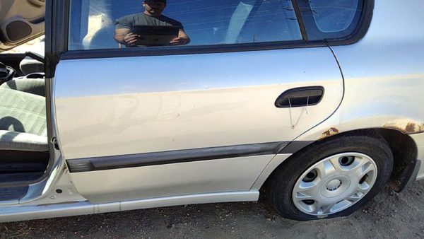 2002 Subaru Legacy Rear Door LH Silver — photo 2