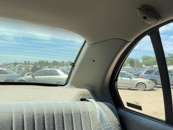 1995-2001 Chevy Lumina Driver Left Rear C-Pillar Trim Panel Shale 92B — photo 3