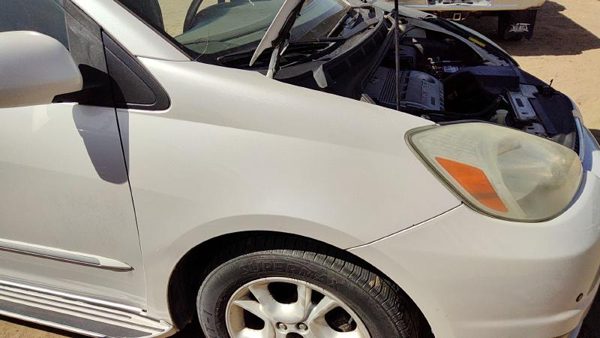 2004-2010 Toyota Sienna Passenger Right Front Fender Oem White 071 53811Ae040 — photo 3