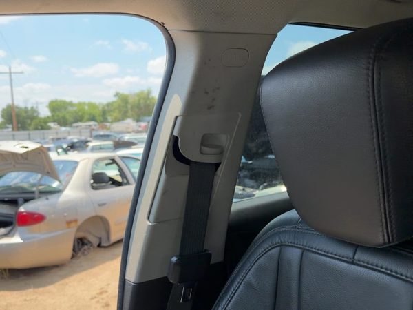 2010-2017 Chevy Equinox Passenger Right Upper B-Pillar Trim Panel Black 01A — photo 3