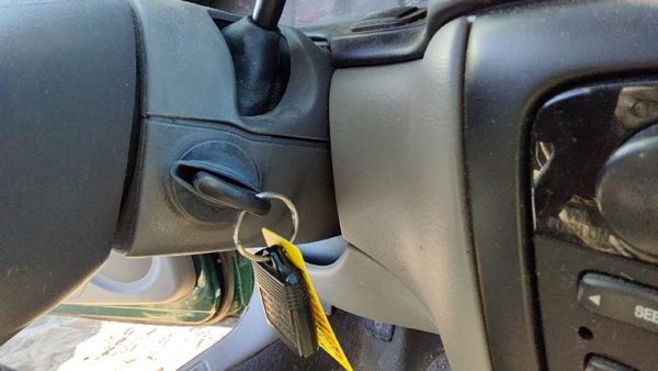 2000 Ford Taurus Ignition Switch(w/o Cyl& Key) Key F4DZ11572B — photo 1