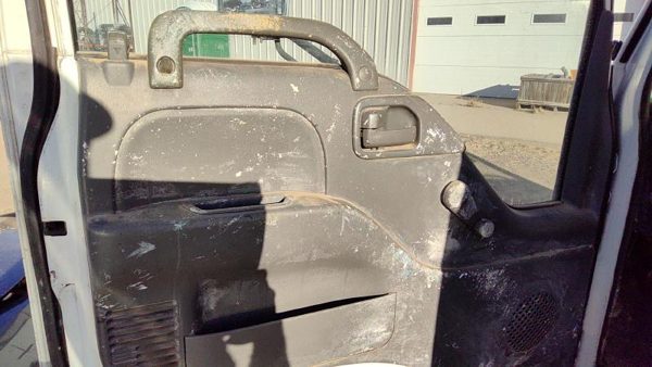 92-98 Isuzu Npr Driver Left Front Door Trim Panel Gray — photo 3