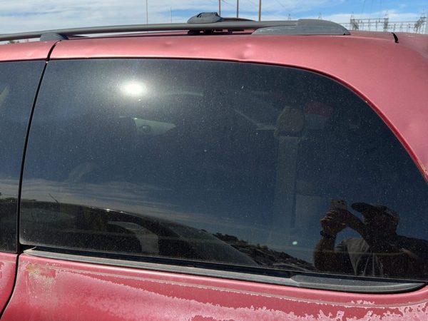 96-00 Town & Country Driver Left Rear Quarter Glass Side Window 119" Wb Power — photo 3