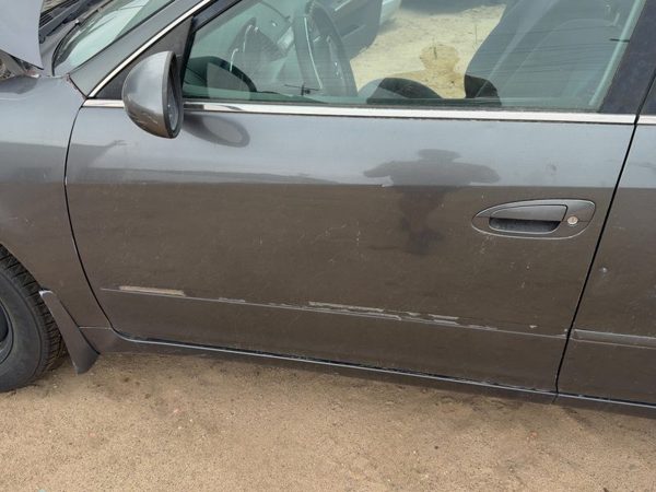 2005 Nissan Altima Front Door LH Smoke K11 — photo 1