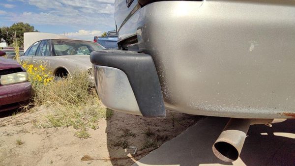 1999-2007 Sierra 2500 Hd Chromer Rear Bumper Assembly With Brackets Oem 12473000 — photo 4