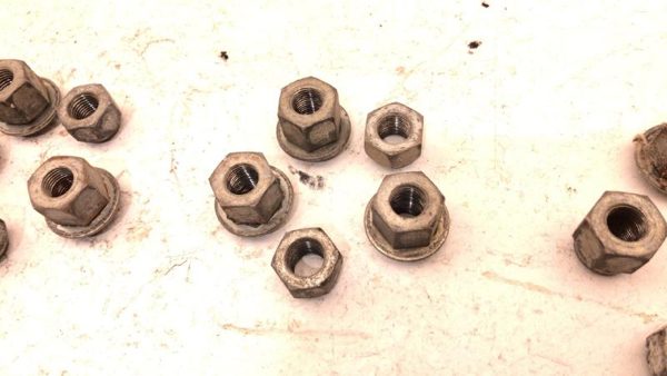 1982-1984 Cadillac Deville 19 Lug Nut Set For Hubcap Retainer Bracket Oem — photo 5