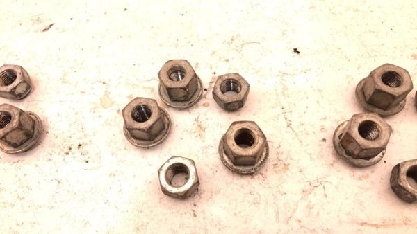 1982-1984 Cadillac Deville 19 Lug Nut Set For Hubcap Retainer Bracket Oem — photo 6