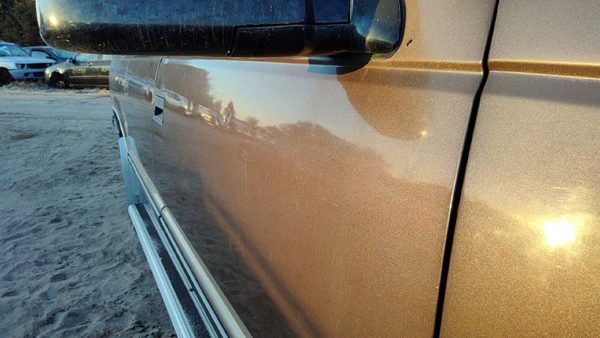 1994 Suburban 1500 Front Door RH Brown — photo 3