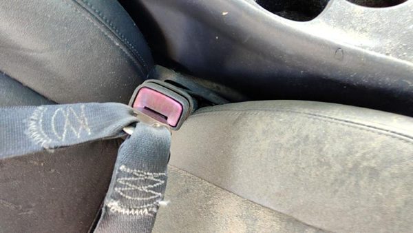 00-05 Bonneville Passenger Right Front Seat Belt Buckle Receiver Pewter 932 — photo 4