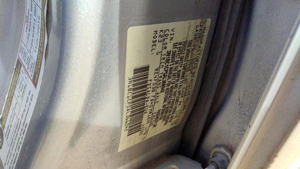 2010 Nissan Versa Crossmember/cradle/undercarria 1.8L AT — photo 5