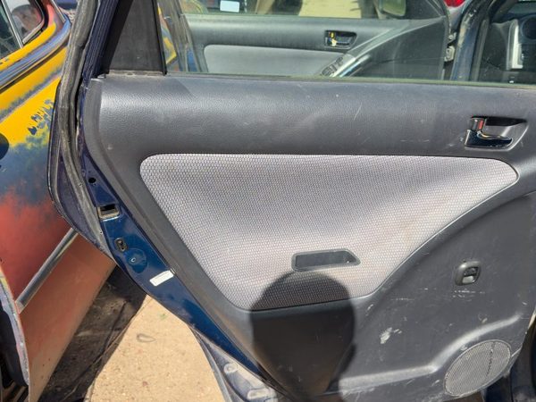 2005-2008 Toyota Matrix Xr Driver Left Rear Door Trim Panel With Switches Back — photo 3