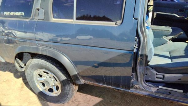 1995 Nissan Pathfinder Rear Door RH Blue — photo 7