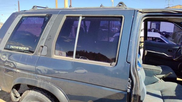 1995 Nissan Pathfinder Rear Door RH Blue — photo 9