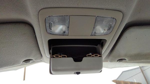 02-06 Toyota Camry Center Overhead Console Dome Light Map Lamp Cubby 95 Stone — photo 4