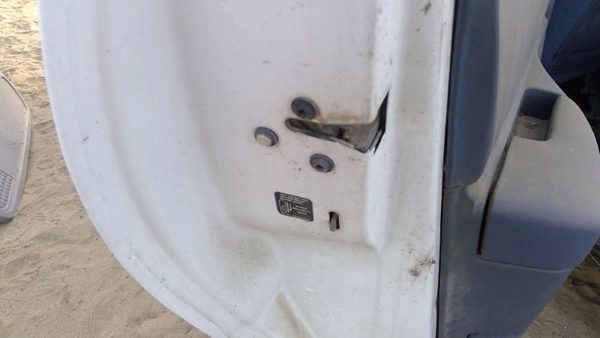 1991-1996 Chevy Caprice Driver Left Rear Door Latch With Rods/cables Oem Back — photo 2