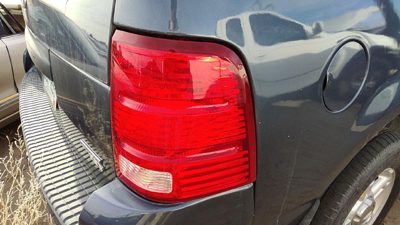 2002-2005 Ford Explorer Passenger Right Tail Light Brake Lamp Oem Rear