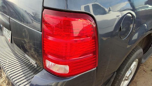 2002-2005 Ford Explorer Passenger Right Tail Light Brake Lamp Oem Rear — photo 2