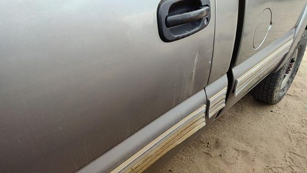 2002 Chevy Silverado 2500 Front Door LH Pewter 11U — photo 3