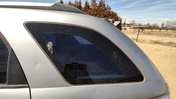 2005-2009 Chevy Equinox Driver Left Rear Quarter Glass Back Side Window Oem — photo 3