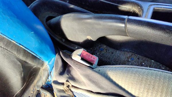 1996-1999 Saturn Sl1 Passenger Right Front Seat Belt Buckle Receiver Oem Gray — photo 3
