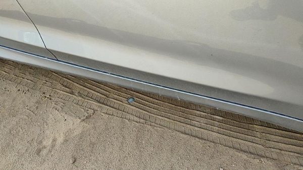 15-17 200 Passenger Right Lower Rocker Panel Moulding Side Billet Silver Psc — photo 3