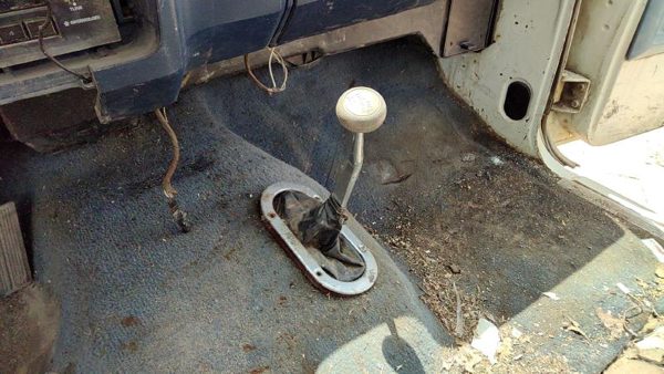 84 Dodge Ram W250 4X4 Shifter Lever Assembly With Linkage 4Wd T Case Shift Unit — photo 2