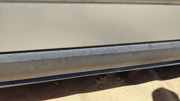 04-08 Chrysler Pacifica Passenger Right Lower Front Moulding From Door Oem Trim — photo 4