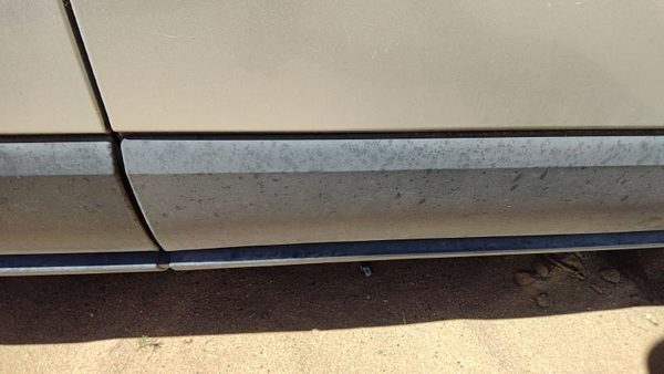 04-08 Chrysler Pacifica Passenger Right Lower Front Moulding From Door Oem Trim — photo 2