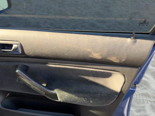 01-02 Jetta Passenger Right Front Door Trim Panel With Switches Gls Sedan Black — photo 3