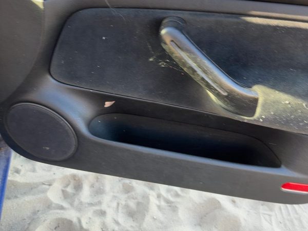 01-02 Jetta Passenger Right Front Door Trim Panel With Switches Gls Sedan Black — photo 7