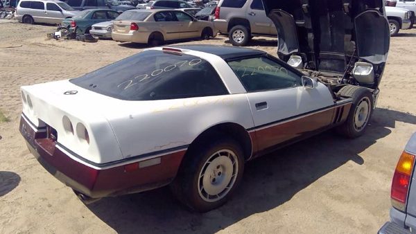 1986 Chevrolet Corvette — vehicle photo 6