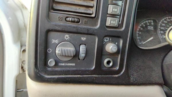 2001 Suburban 1500 Headlight Switch (dash Mtd) — photo 3