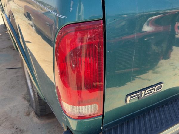 1997-2004 Ford F150 Driver Left Tail Light Brake Lamp Oem Rear F85Z13405Ca — photo 1