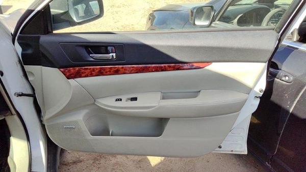 11-14 Legacy Outback Passenger Right Front Door Trim Panel With Switches Ivory — photo 2