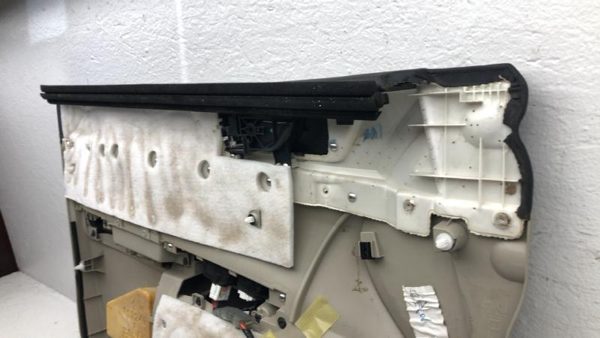 11-14 Legacy Outback Passenger Right Front Door Trim Panel With Switches Ivory — photo 18