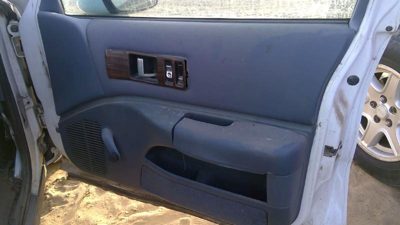 94-96 Chevy Caprice Passenger Right Front Inside Door Trim Panel Only Blue Junky