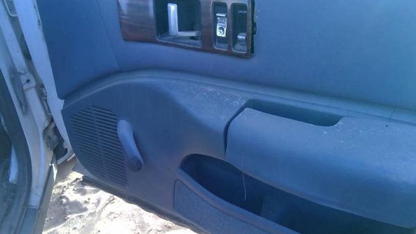 94-96 Chevy Caprice Passenger Right Front Inside Door Trim Panel Only Blue Junky — photo 9