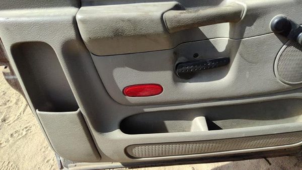 03-05 Dodge Ram 2500 Driver Left Front Door Trim Panel Manual Windows Taupe L5 — photo 6