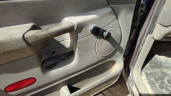 03-05 Dodge Ram 2500 Driver Left Front Door Trim Panel Manual Windows Taupe L5 — photo 5